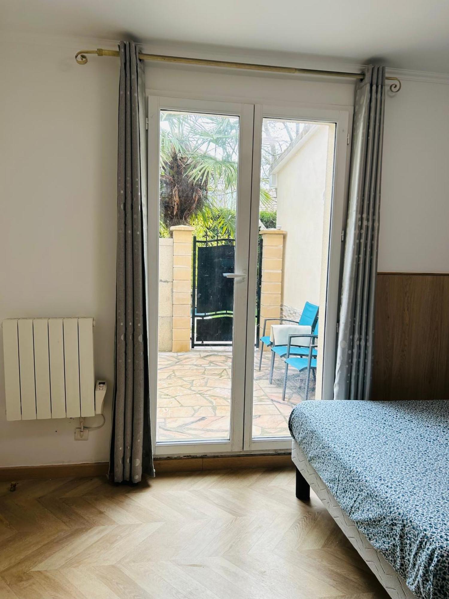 Cozy Apartment Bussy-Saint-Georges Luaran gambar